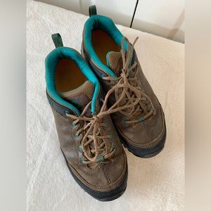 Ladies Leather Merrell shoes size 9.5